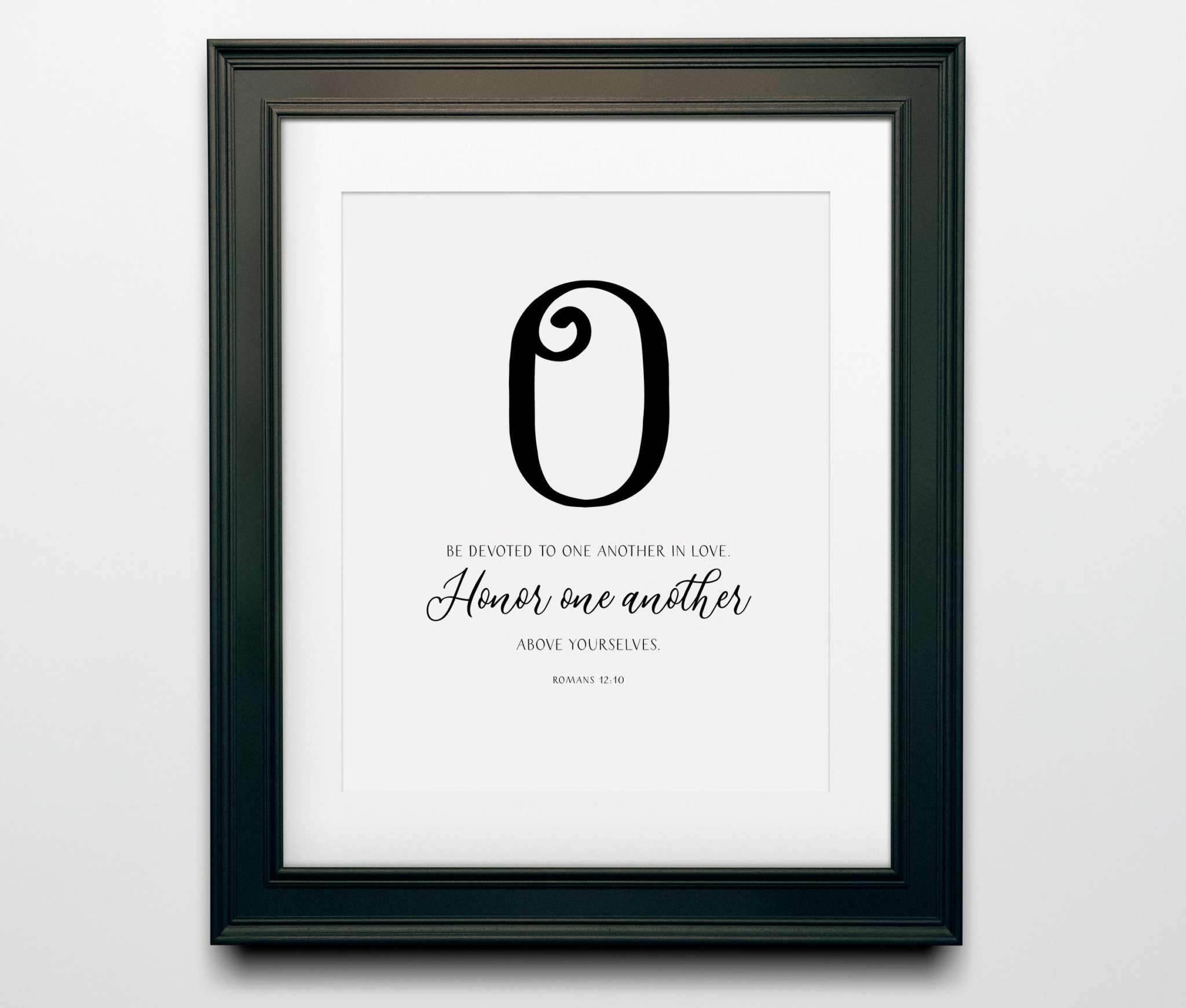 Christian Wall Art - 4-Piece Love Bible Verses Decor Set with the letter “O” beautifully paired with a heartfelt Bible verse.